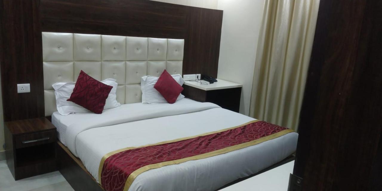 Ss Grand Hotel