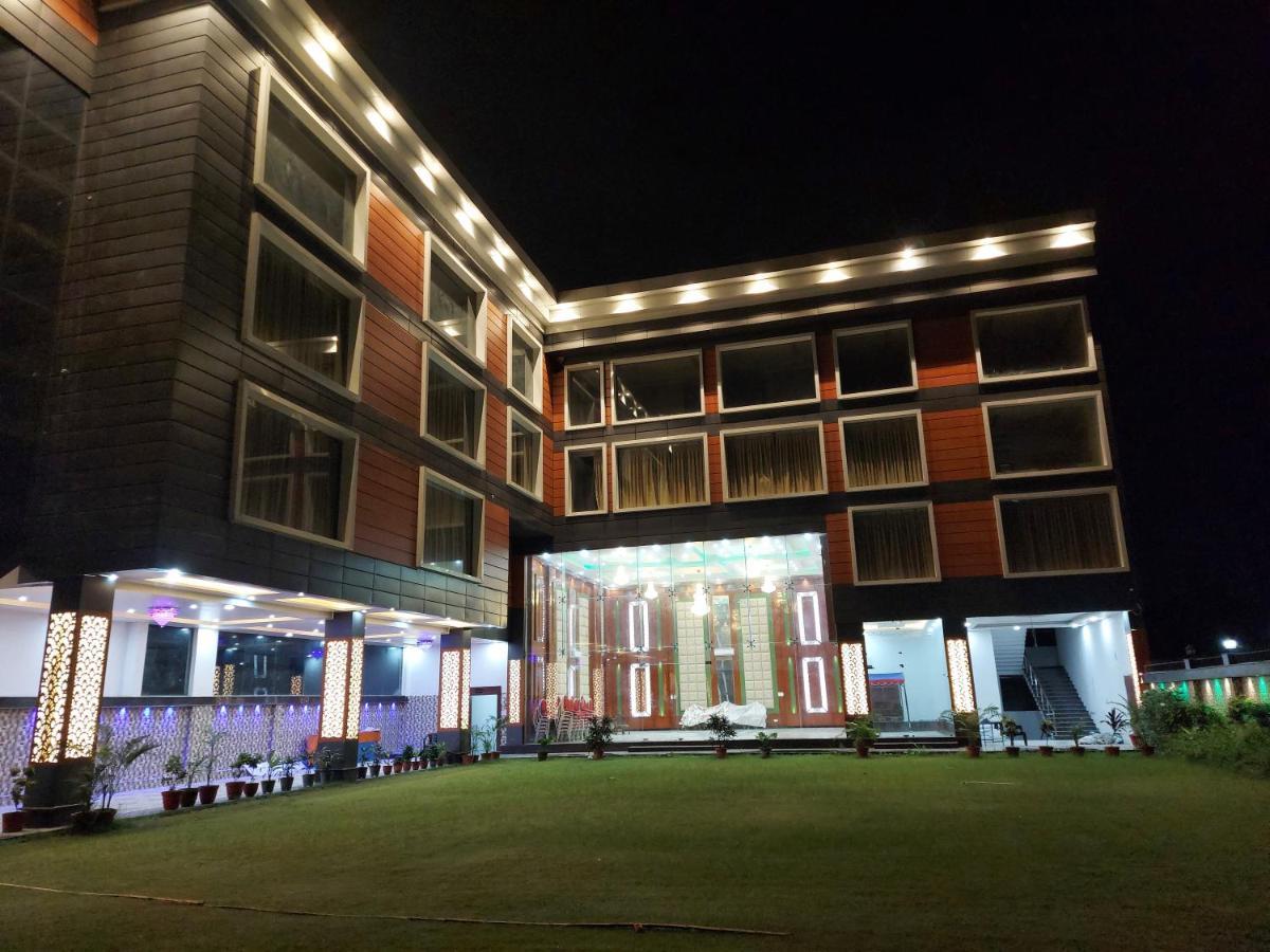 Ss Grand 3* Lucknow