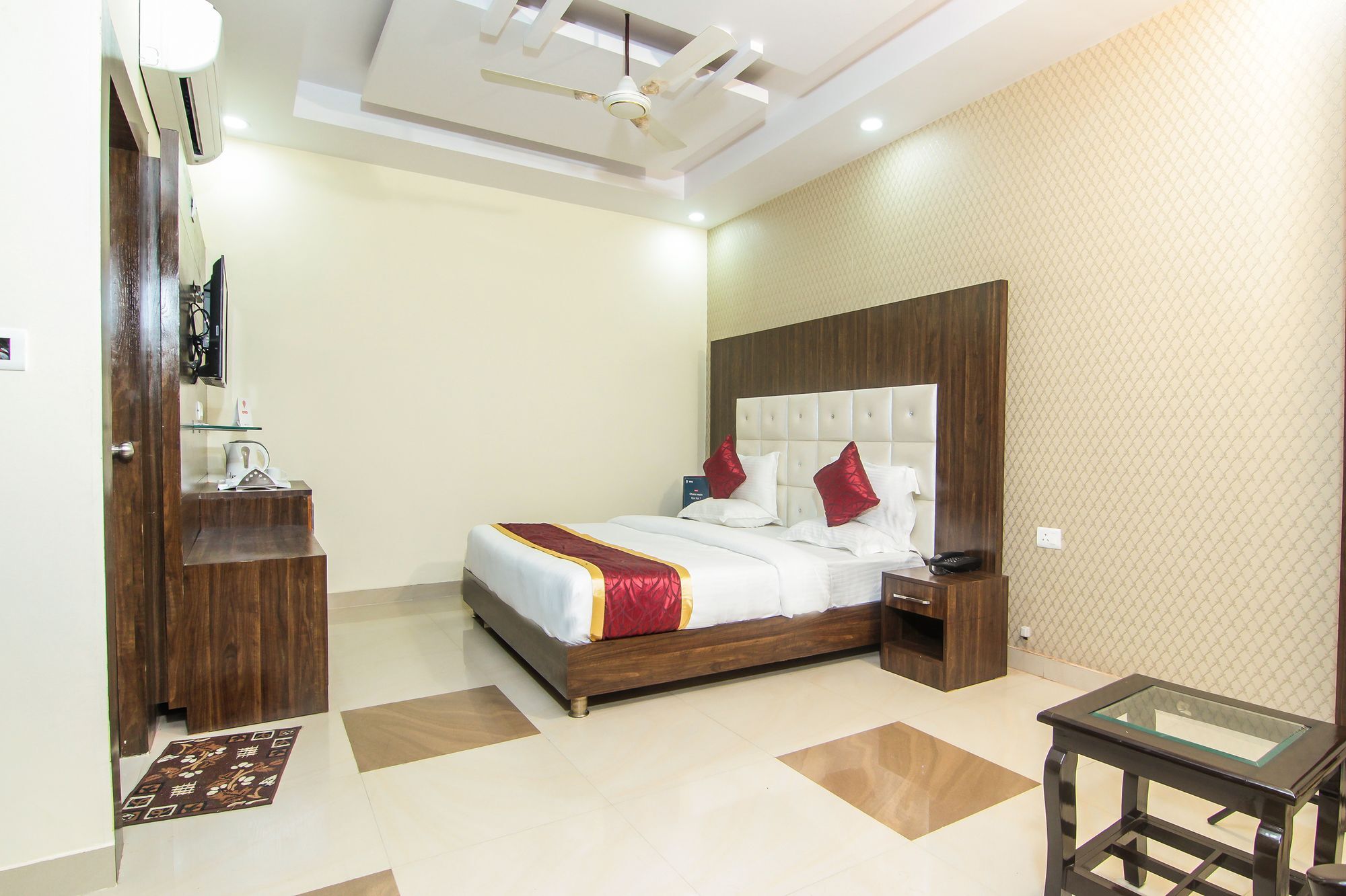 Ss Grand Lucknow