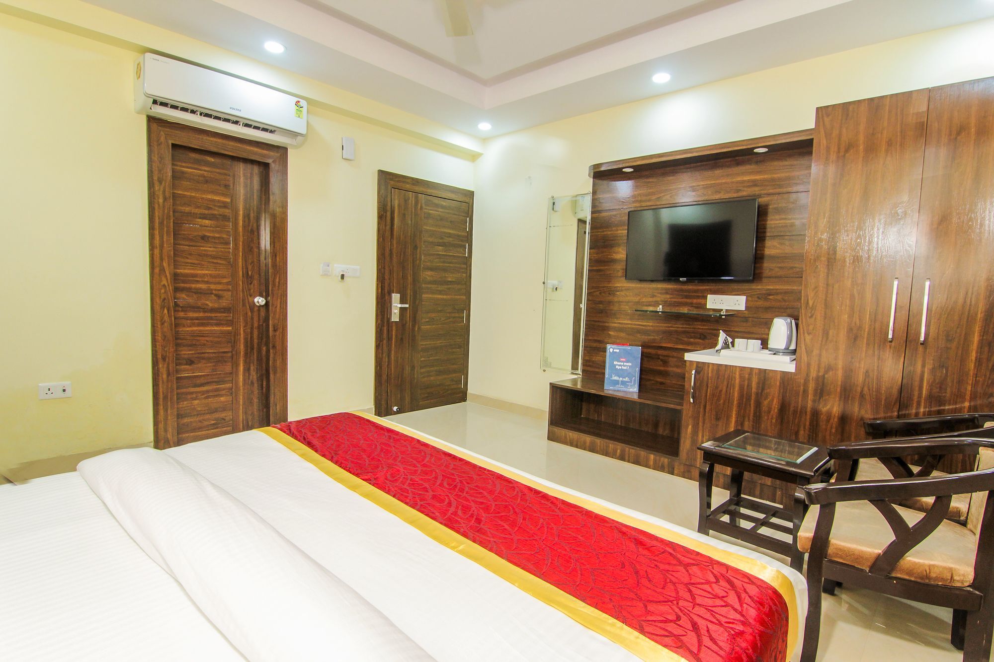 Ss Grand Hotel Lucknow