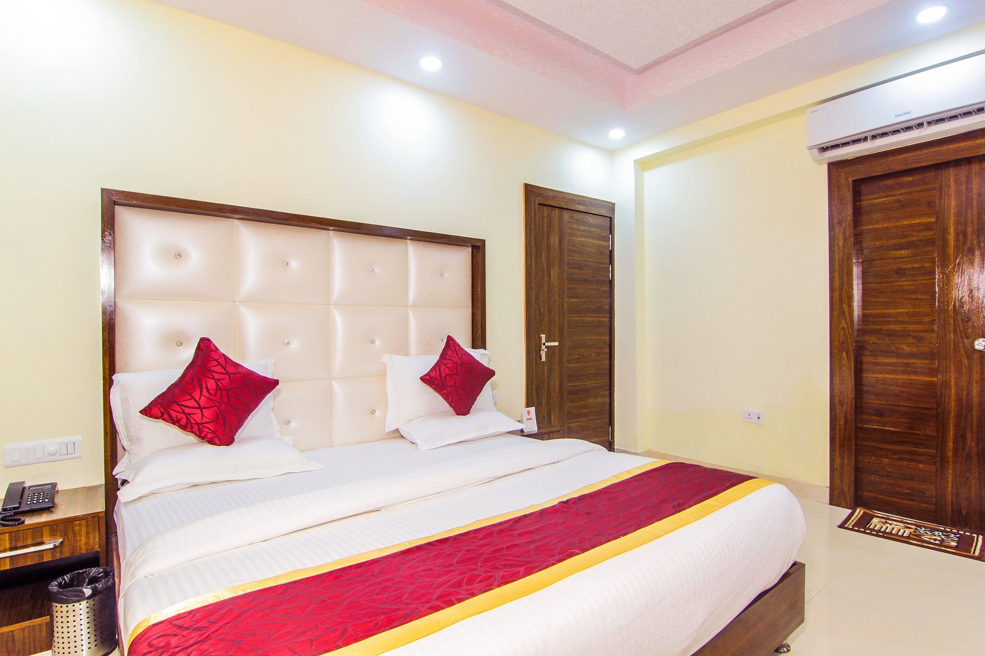 Ss Grand Hotel Lucknow